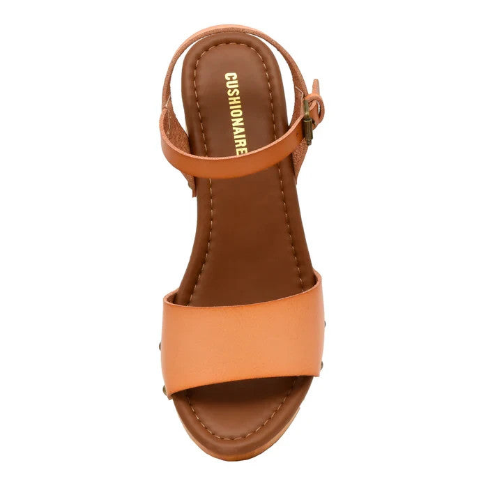 CUSHIONAIRE Sloan Faux Wood Sandals Honey Size 8.5M Brand New!