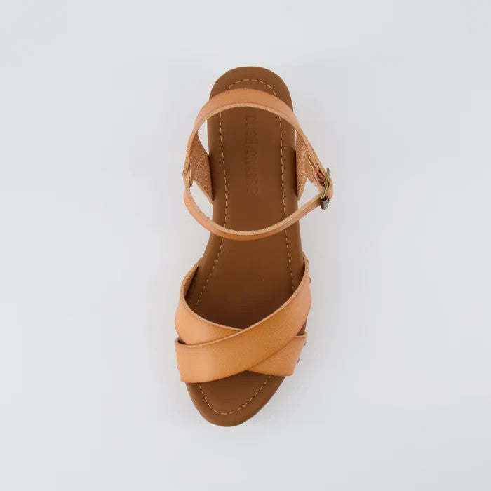 CUSHIONAIRE Women's Slate Faux Wood Sandals HONEY Size 8.5M Brand New!