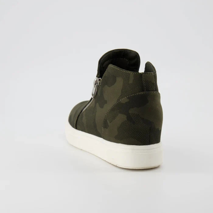 CUSHIONAIRE Women's Hart Hidden Wedge Sneaker Camo Size 6.5M Brand New!