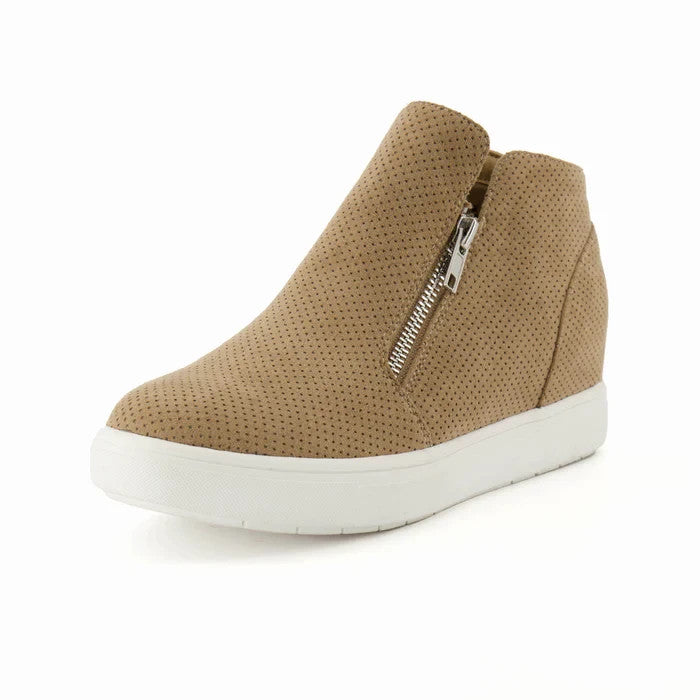 CUSHIONAIRE Women's Hart Hidden Wedge Sneaker Taupe Size 11M Brand New!