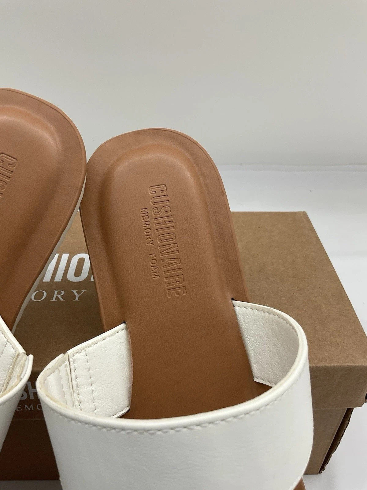 CUSHIONAIRE Women's Calico 2 band Sandal Comfort Foam Bone Size 11M Brand New!