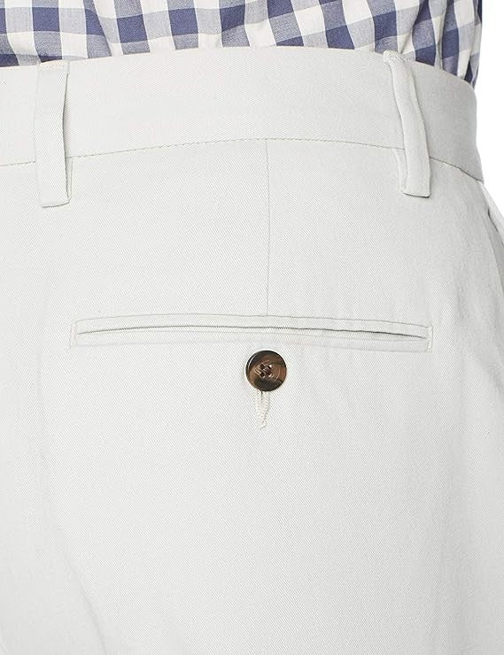 Amazon Essentials Men Classic-Fit Wrinkle-Resistant Flat-Front Chino Pant