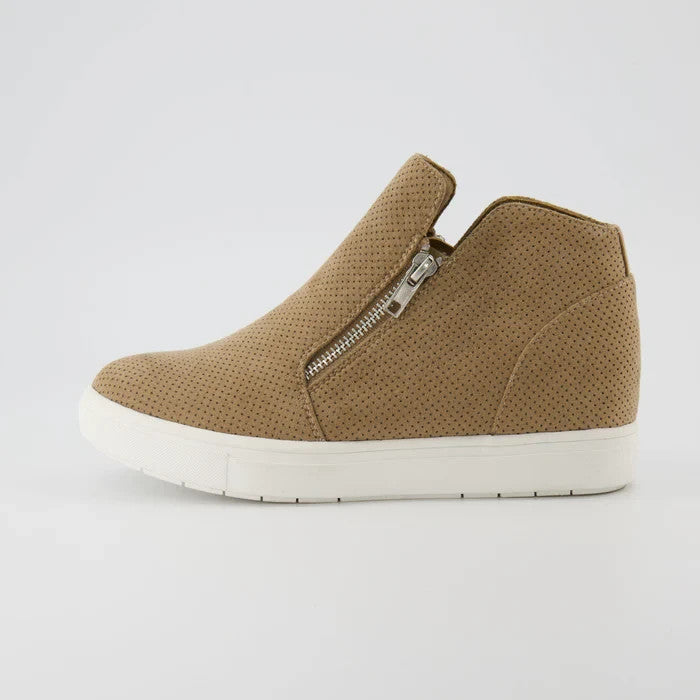 CUSHIONAIRE Women's Hart Hidden Wedge Sneaker Taupe Size 11M Brand New!