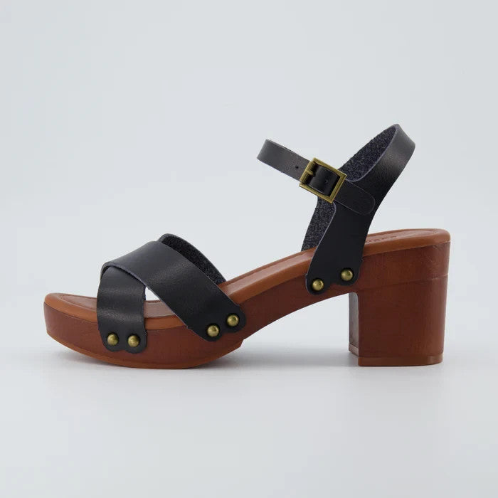 CUSHIONAIRE Slate Faux Wood Sandals BLACK Size 9M Brand New!