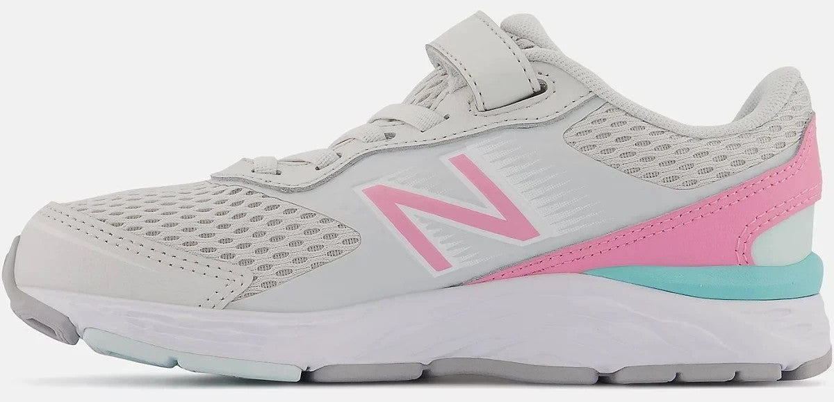 New Balance Kids' 680 V6 Hook and Loop Shoe Size 6 Children Brand New!