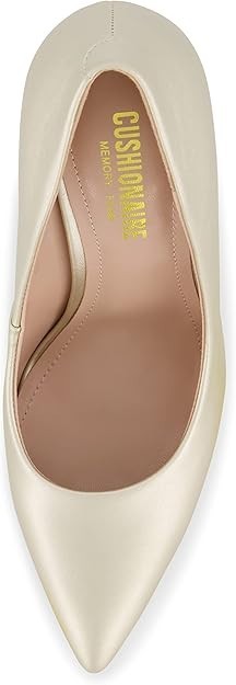 CUSHIONAIRE Women's Alta Dress Pump CHAMPAGNE Size 7.5M Brand New!