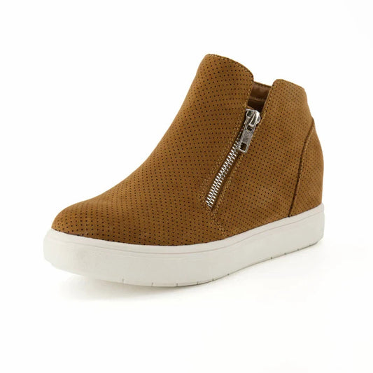 CUSHIONAIRE Women's Hart Hidden Wedge Sneaker Cognac Size 11M Brand New!