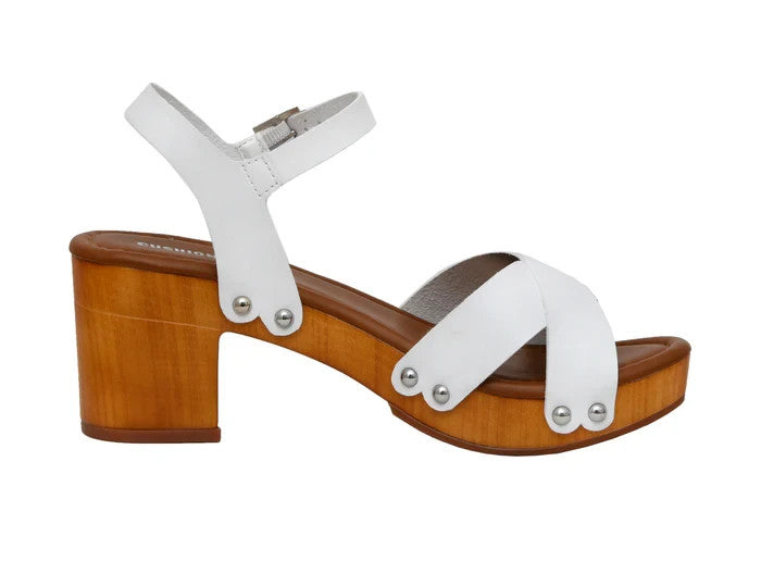 CUSHIONAIRE Slate Faux Wood Sandals WHITE Size 9M Brand New!