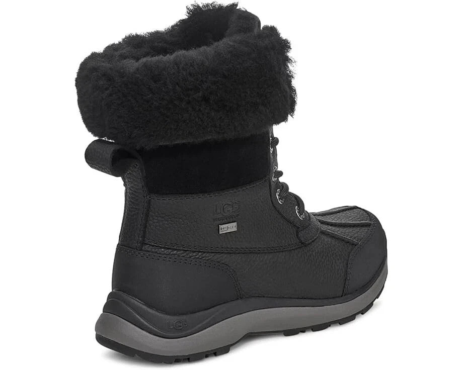UGG 174 Adirondack Boot III Women's Boot  Size 8 Brand New!