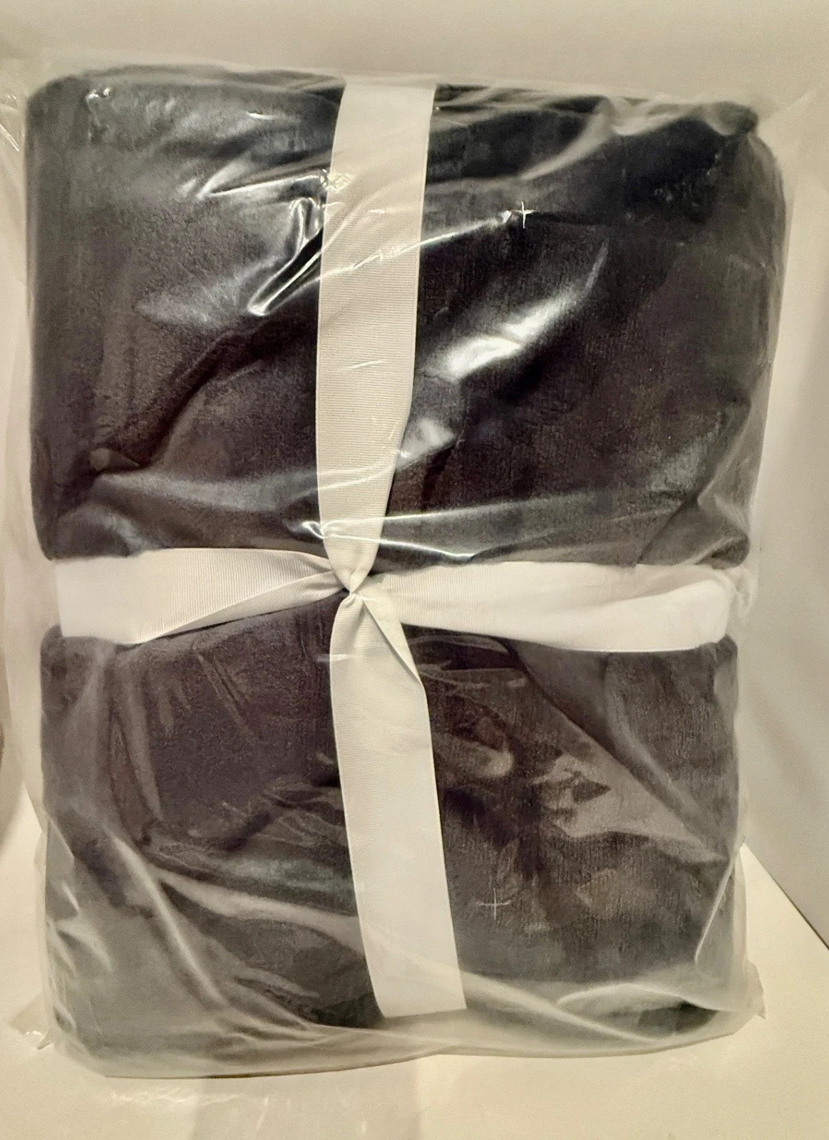 UGG DUFFIELD II THROW BLANKET THICK PLUSH BLACK 50X70 NEW With Tags